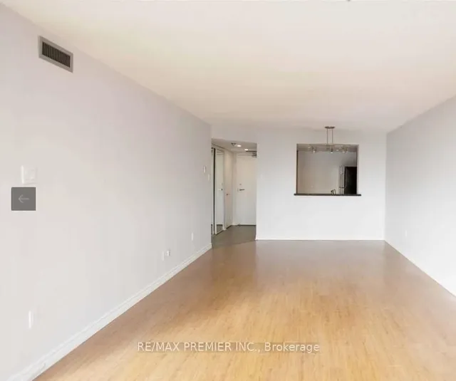 Additional image 7 of 725 King St Unit 604