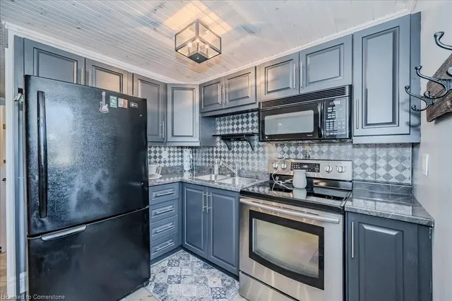 Additional image 23 of 4430 10 Sideroad