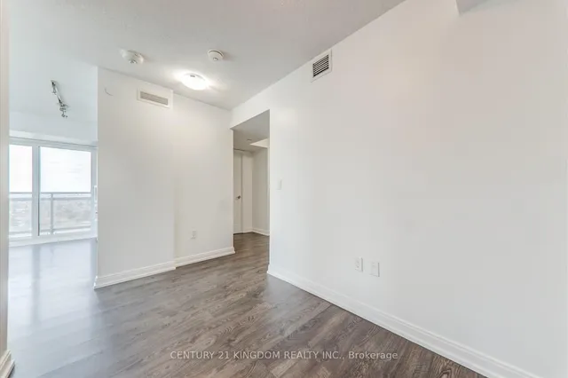 Additional image 12 of 275 Village Green Sq Unit 2123