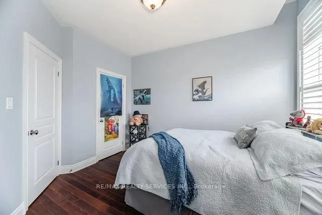 Additional image 35 of 17 Platform Cres