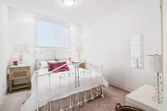 Additional image 44 of 64 Bannockburn Ave