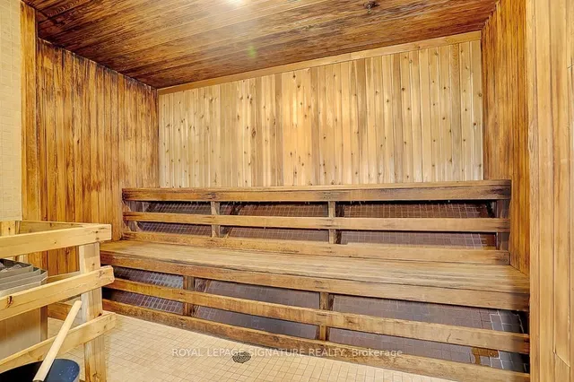 Additional image 35 of 45 Carlton St Unit 1209