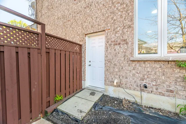 Additional image 31 of 69 Harbourtown Cres