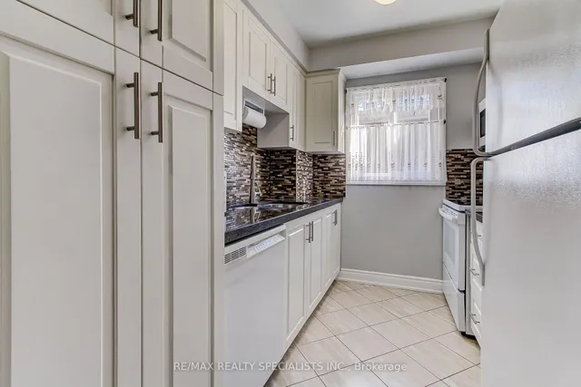 Additional image 18 of 98 Tulip Dr