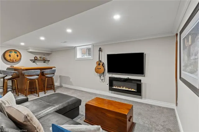 Additional image 30 of 169 Huxley Ave