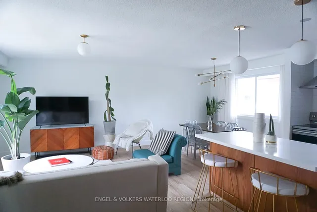 Additional image 8 of 113 Martinglen Cres