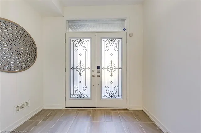 Additional image 4 of 301 Squire Crescent Cres