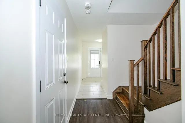 Additional image 5 of 8 Edsel Rd