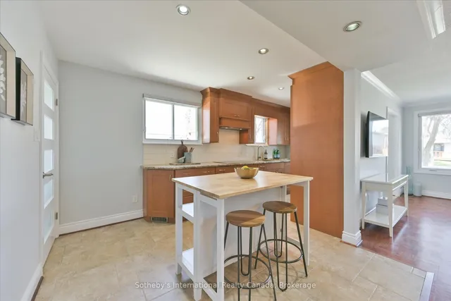Additional image 12 of 20 Marblehead Cres
