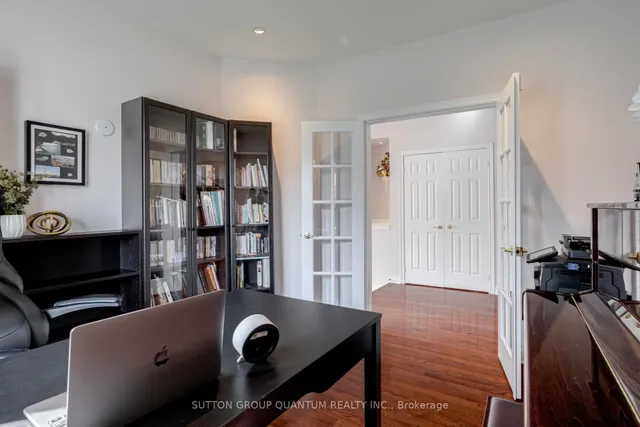 Additional image 21 of 49 Supino Cres