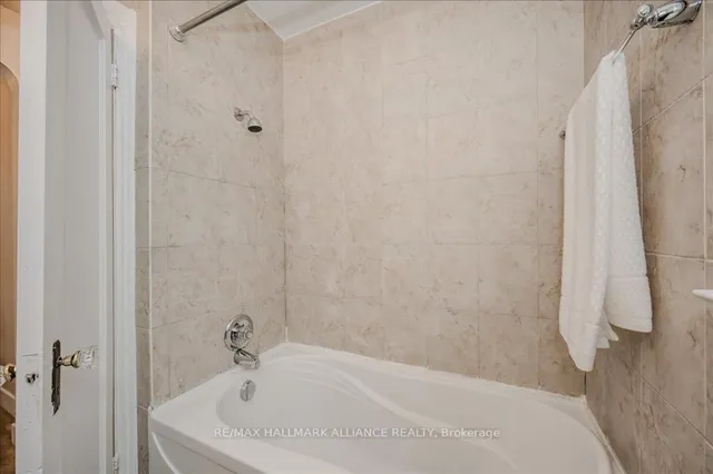 Additional image 7 of 49 Parker Ave