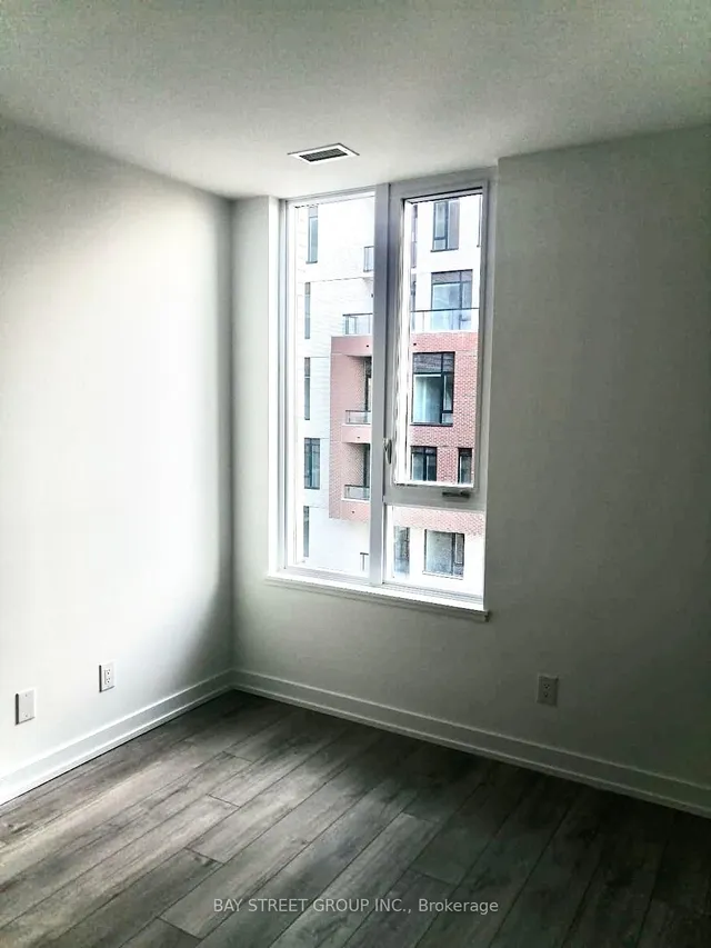 Additional image 6 of 3100 Keele St Unit 605