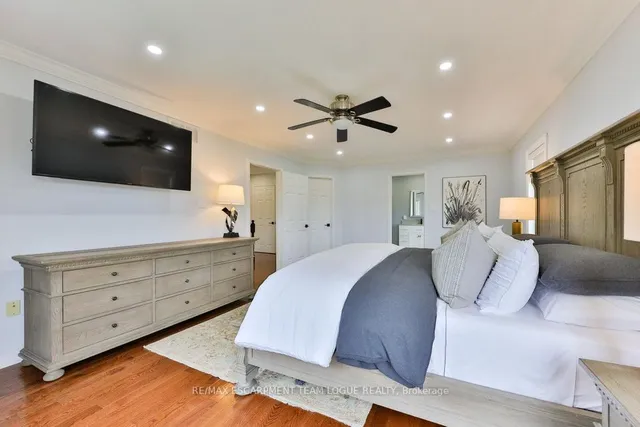 Additional image 24 of 2145 Country Club Dr Unit 13