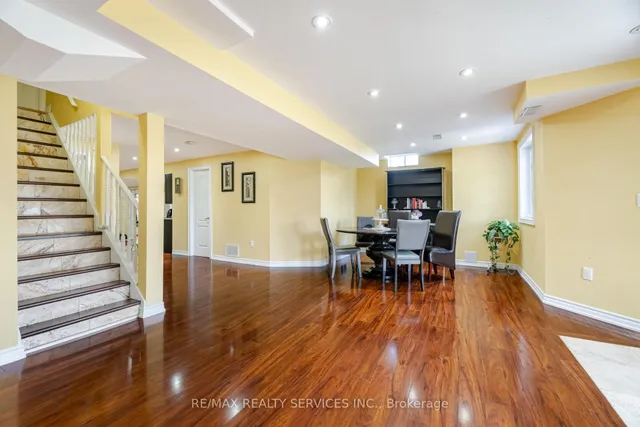 Additional image 35 of 18 Armani Lane