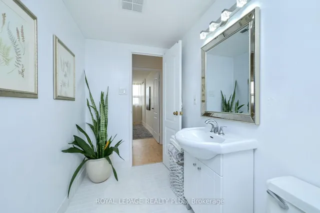 Additional image 18 of 8 Lisa St Unit 2306