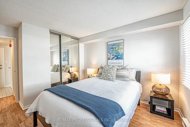 Additional image 25 of 61 Main St Unit 202