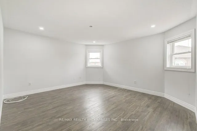 Additional image 30 of 36 Mapleshade Dr