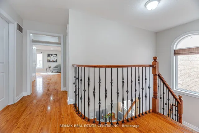 Additional image 18 of 38 Junetown Circ