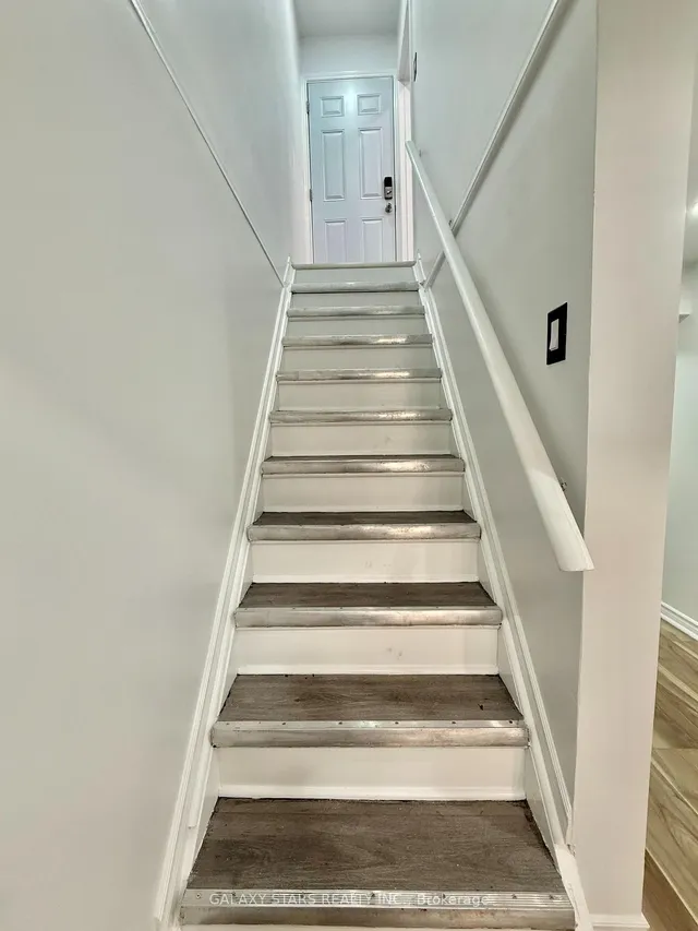 Additional image 21 of 57 Moorecroft Cres