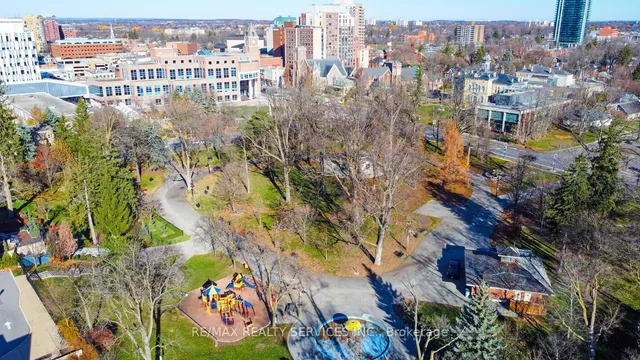 Additional image 46 of 29 Woodward Ave
