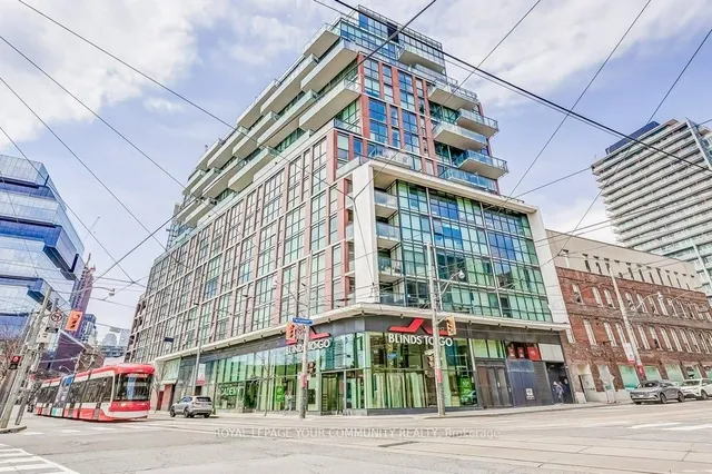 318 King St Unit 907