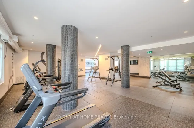 Additional image 38 of 85 Duke St Unit 405