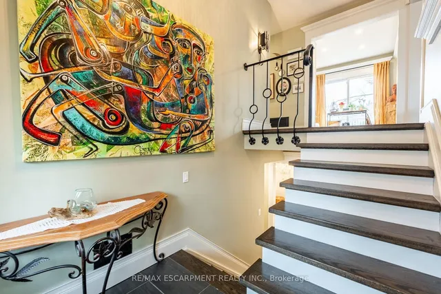 Additional image 3 of 121 Mohawk Rd