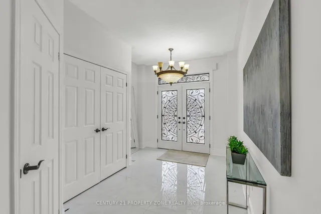 Additional image 9 of 8 Griffith Crt