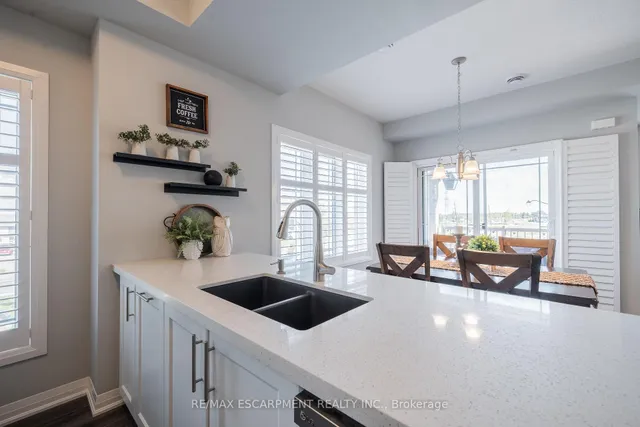 Additional image 12 of 51 Laguna Village Cres