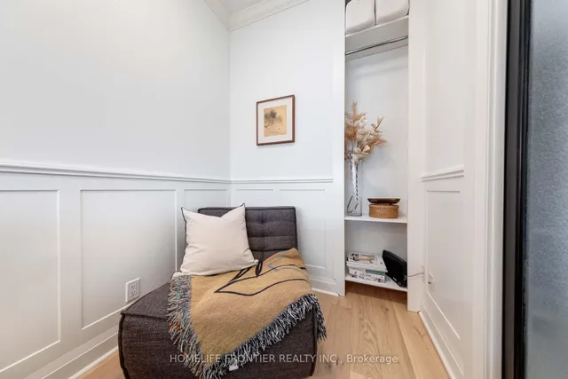 Additional image 19 of 20 Scrivener Sq Unit 905