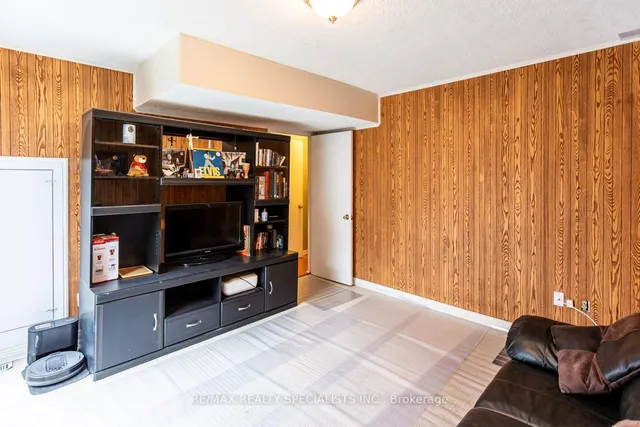 Additional image 7 of 405 Hyacinthe Blvd Unit 83