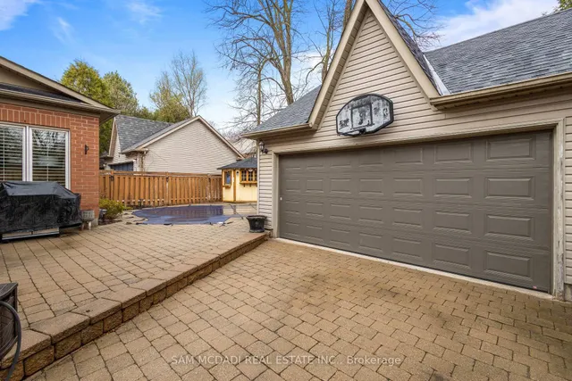 Additional image 3 of 7174 Upton Cres