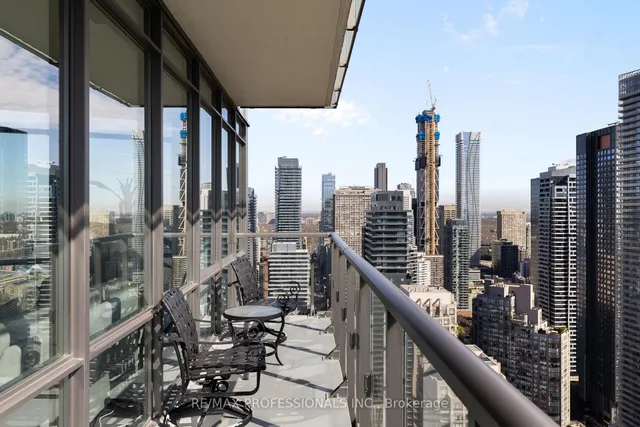 Additional image 17 of 832 Bay St Unit 4405