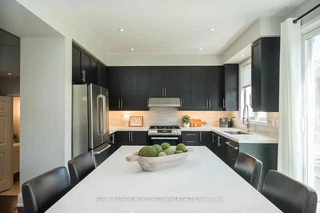 Additional image 13 of 886 Savoline Blvd