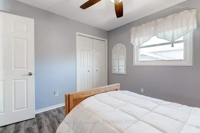 Additional image 31 of 137 Claudette Gate