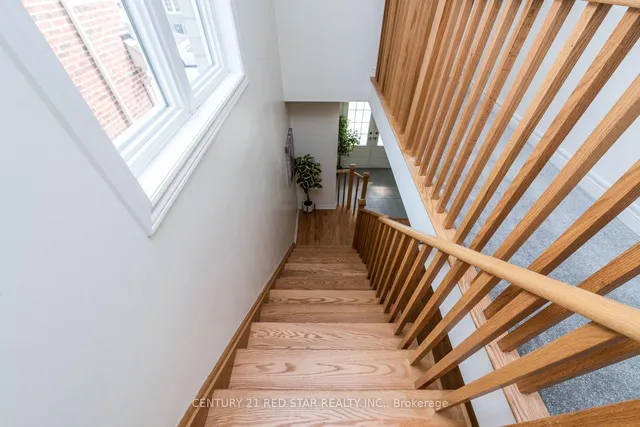 Additional image 23 of 9 Sail Rd