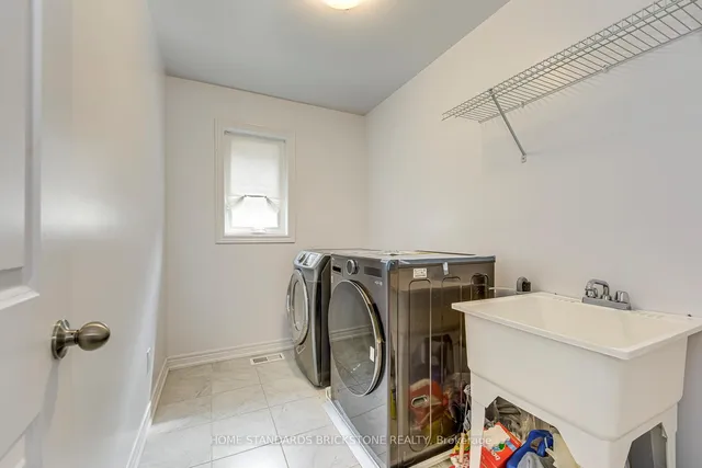 Additional image 35 of 70 Robertson Rd