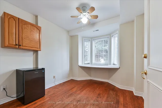 Additional image 12 of 454 Donlands Ave