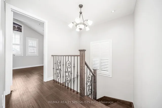 Additional image 20 of 102 Chalkfarm Cres