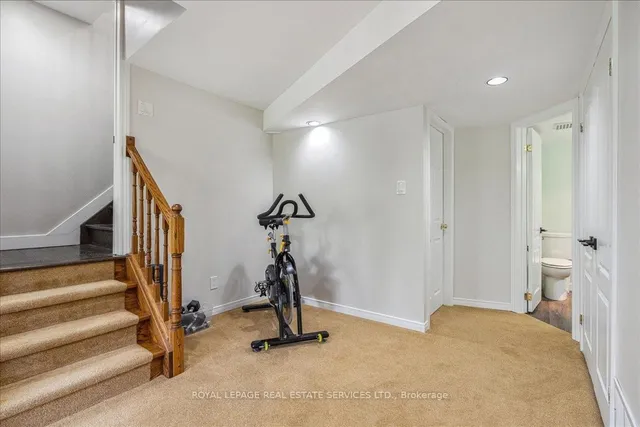 Additional image 24 of 2250 Rockingham Dr Unit 10