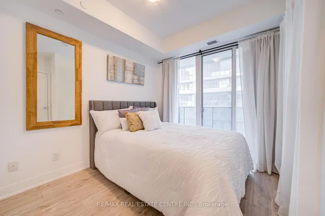 Additional image 20 of 70 Annie Craig Dr Unit 703