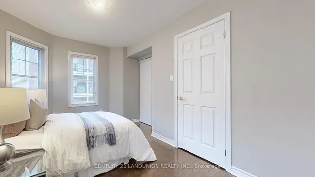Additional image 25 of 20 Mendelssohn St Unit 7