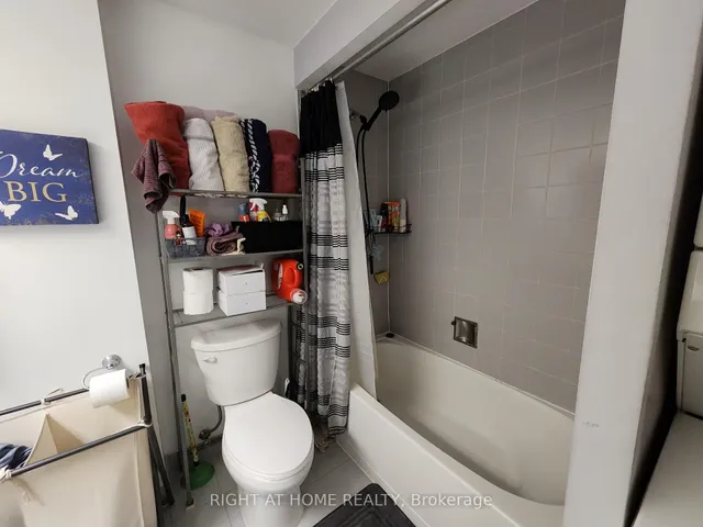 Additional image 14 of 77 Harbour Sq Unit 504