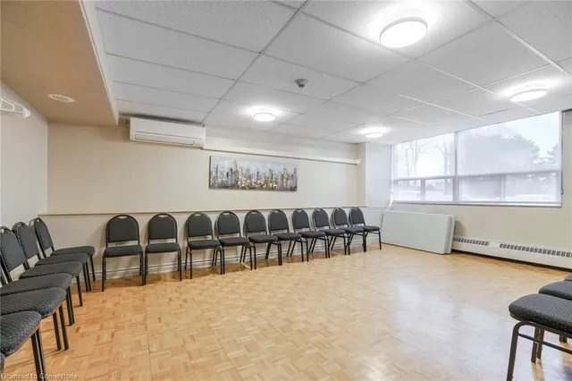 Additional image 36 of 551 The West Mall Rd Unit 1219