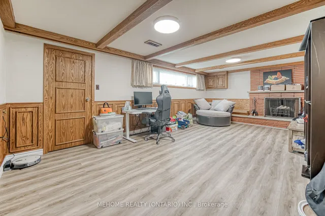 Additional image 23 of 25 Urbandale Ave