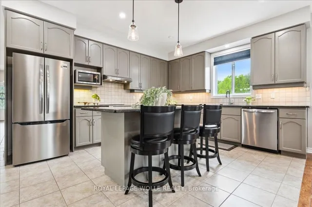 Additional image 11 of 504 Country Clair Pl