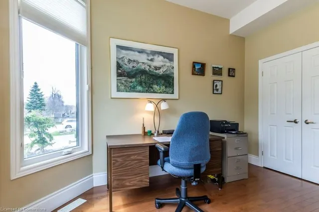 Additional image 9 of 2141 Caroline St Unit 8