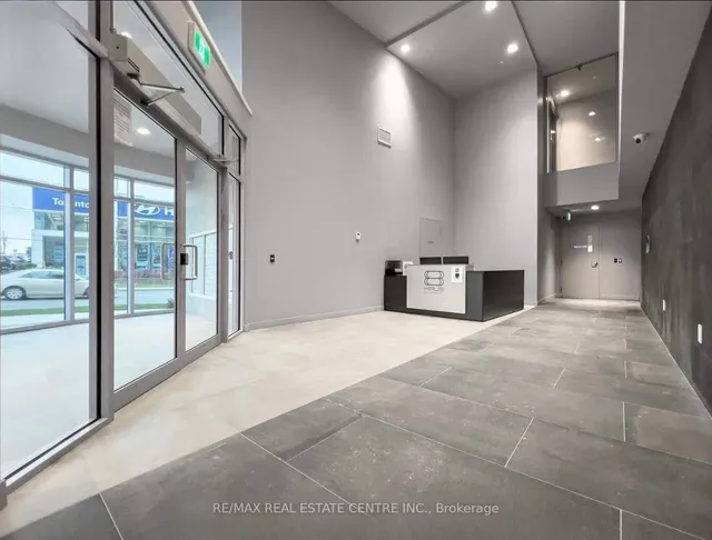 Additional image 3 of 2433 Dufferin St Unit 311