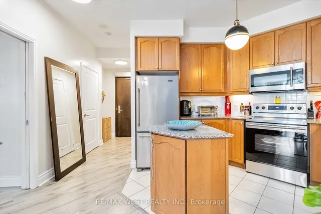 Additional image 21 of 80 Absolute Ave Unit 406