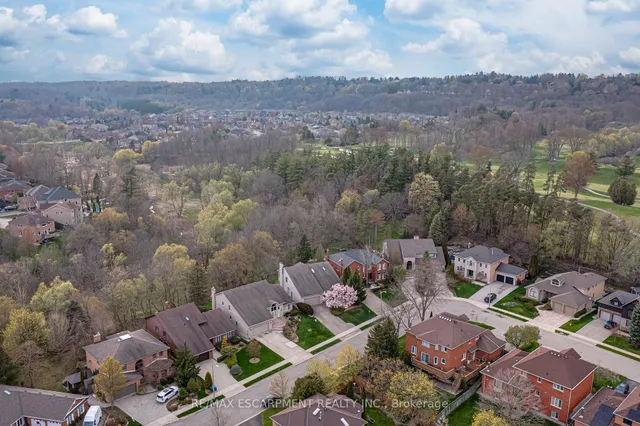 Additional image 49 of 65 Golfview Cres